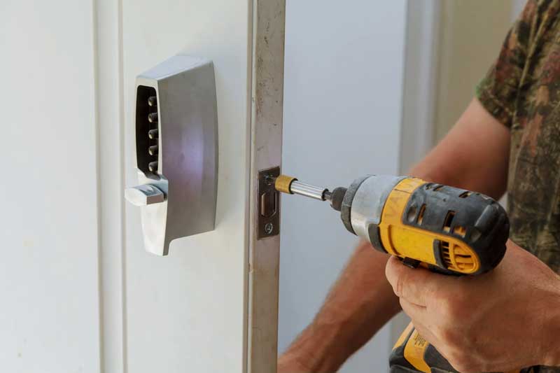 Installing door latch